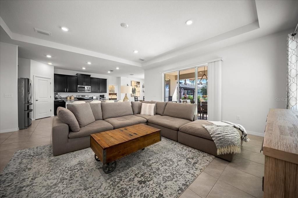 For Sale: $460,000 (4 beds, 3 baths, 2835 Square Feet)