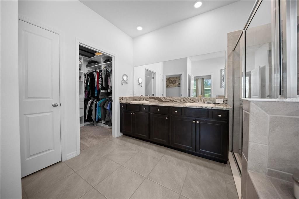 For Sale: $460,000 (4 beds, 3 baths, 2835 Square Feet)