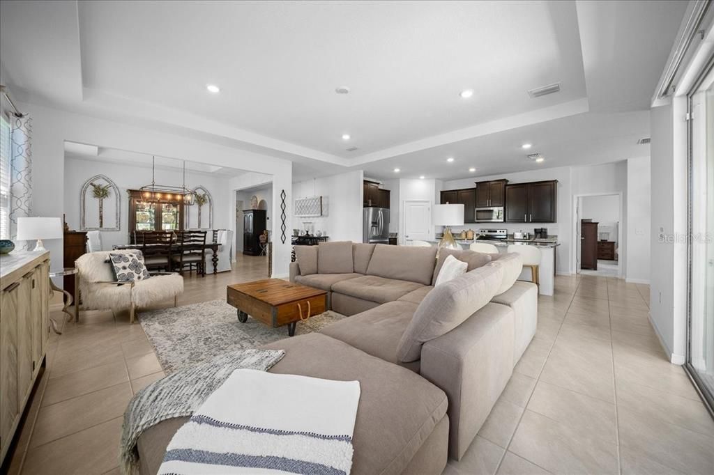 For Sale: $460,000 (4 beds, 3 baths, 2835 Square Feet)