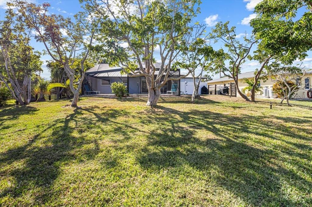 Под контрактом: $759,000 (3 спален, 3 ванн, 1503 Квадратных фут)