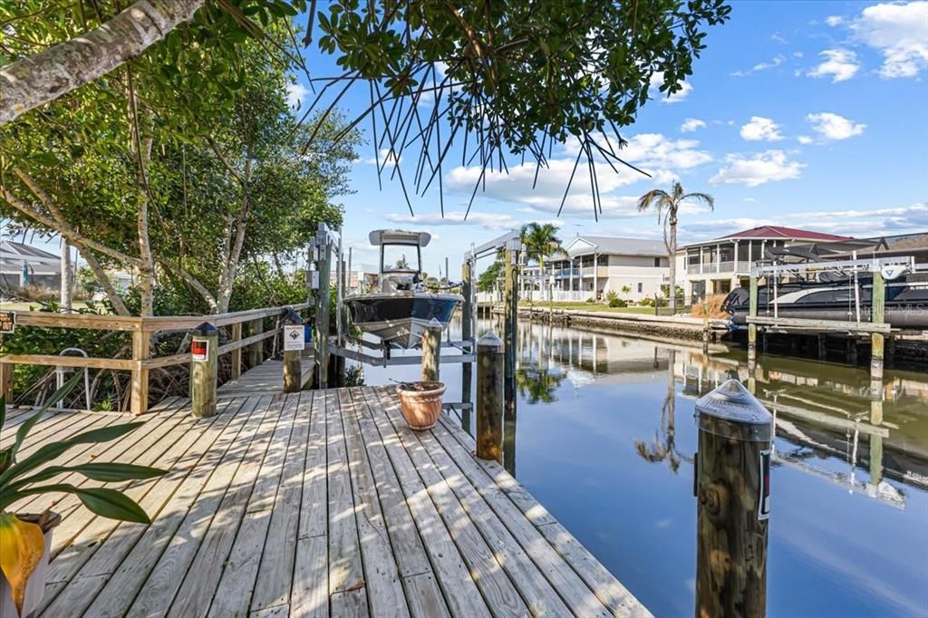 Под контрактом: $759,000 (3 спален, 3 ванн, 1503 Квадратных фут)