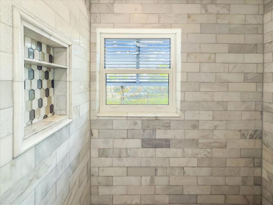 Под контрактом: $759,000 (3 спален, 3 ванн, 1503 Квадратных фут)