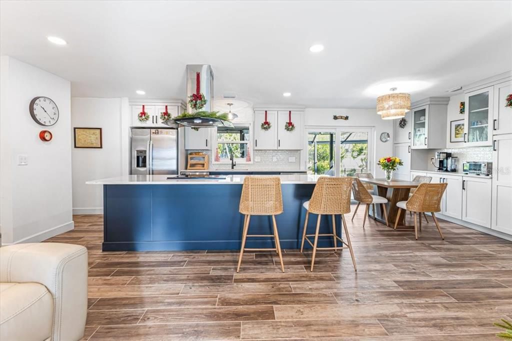 Под контрактом: $759,000 (3 спален, 3 ванн, 1503 Квадратных фут)