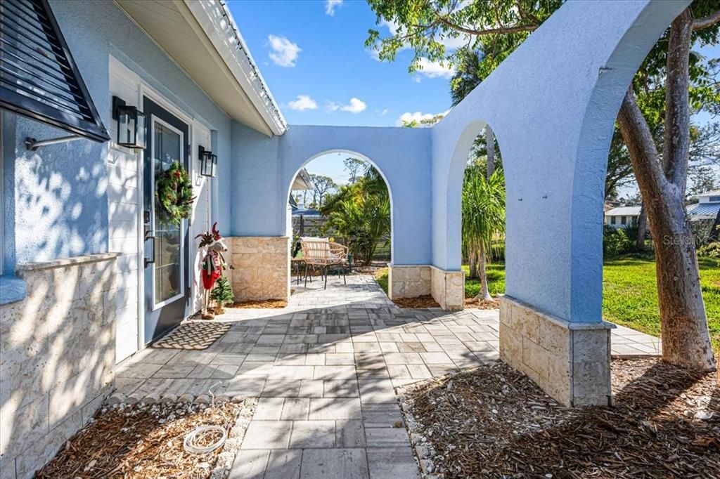 Под контрактом: $759,000 (3 спален, 3 ванн, 1503 Квадратных фут)