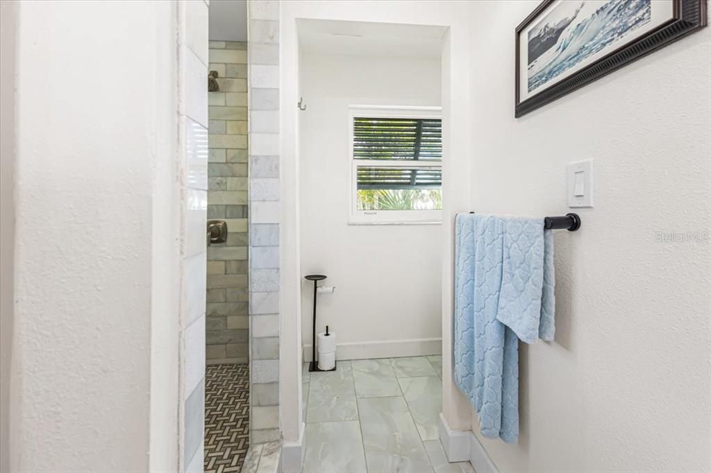 Под контрактом: $759,000 (3 спален, 3 ванн, 1503 Квадратных фут)