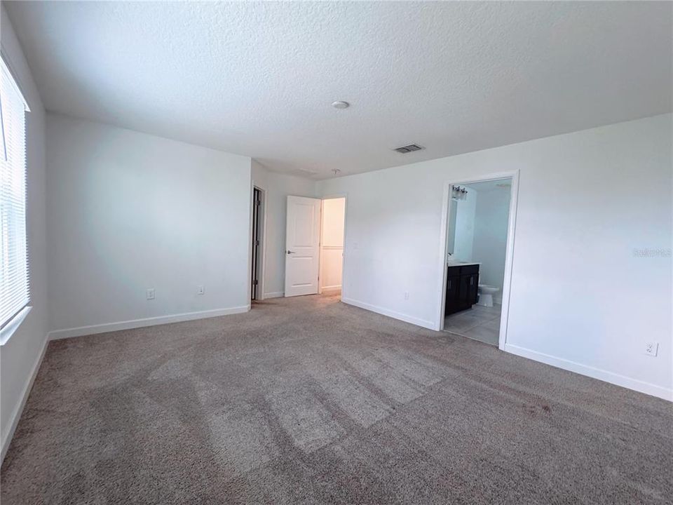 出租: $2,500 (3 贝兹, 2 浴室, 1849 平方英尺)