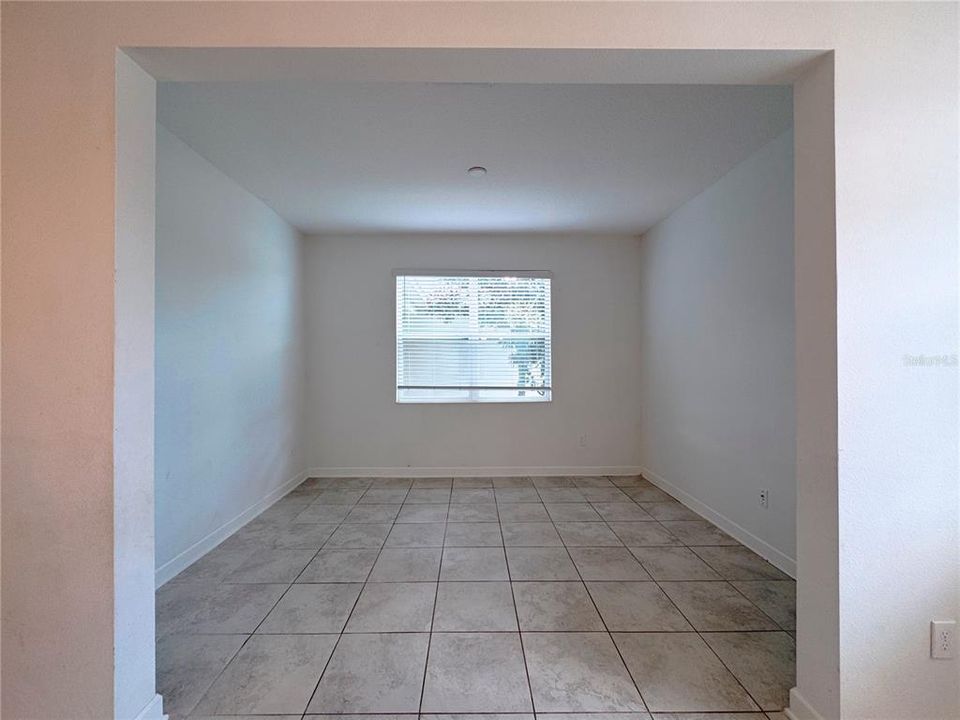 出租: $2,500 (3 贝兹, 2 浴室, 1849 平方英尺)