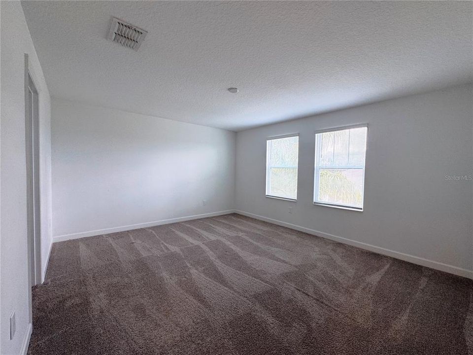 出租: $2,500 (3 贝兹, 2 浴室, 1849 平方英尺)