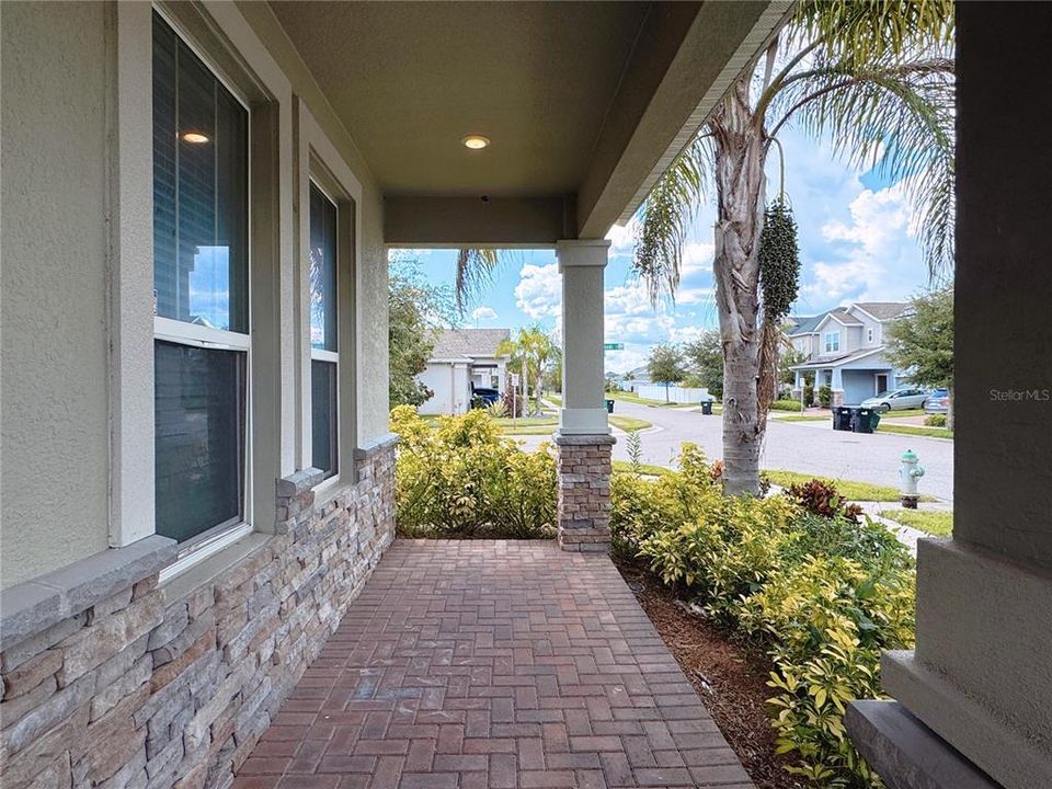 出租: $2,500 (3 贝兹, 2 浴室, 1849 平方英尺)