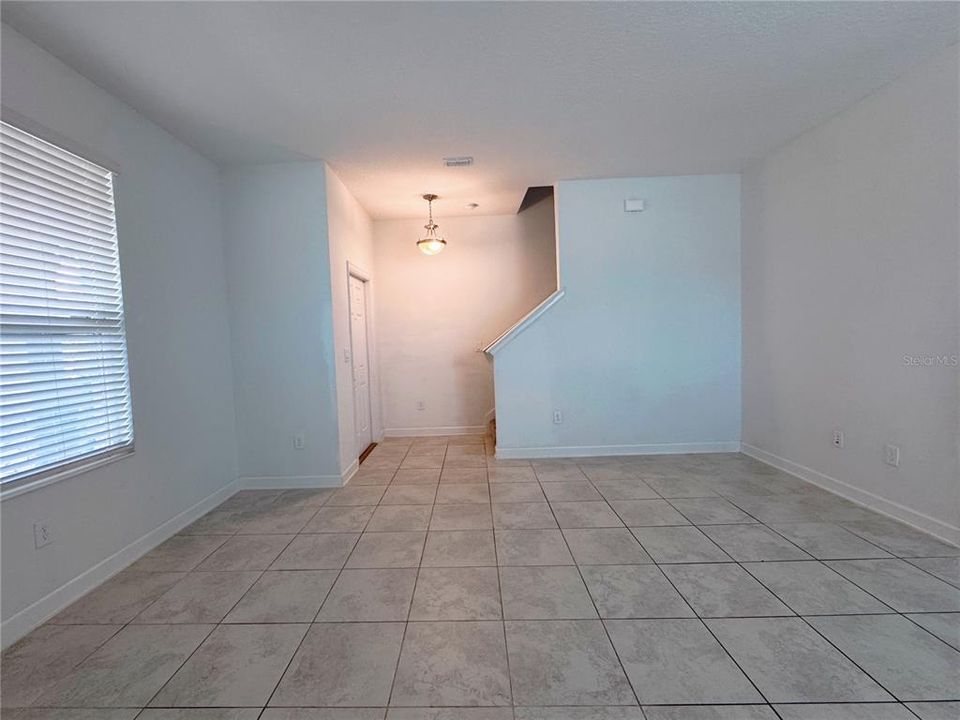 出租: $2,500 (3 贝兹, 2 浴室, 1849 平方英尺)