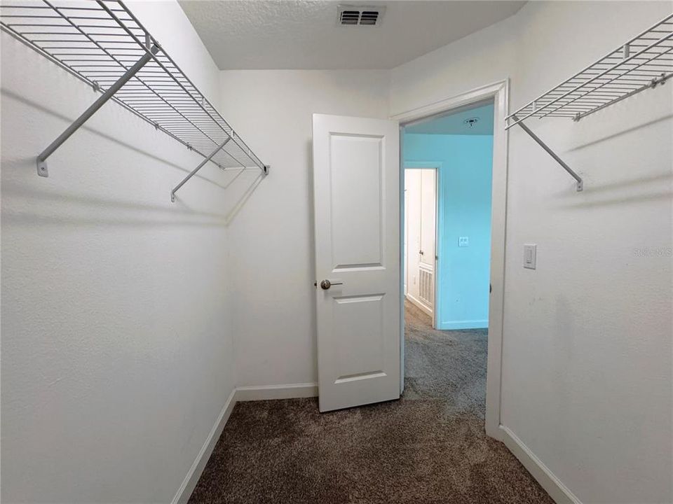 出租: $2,500 (3 贝兹, 2 浴室, 1849 平方英尺)