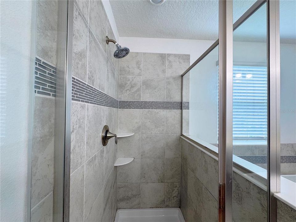 出租: $2,500 (3 贝兹, 2 浴室, 1849 平方英尺)