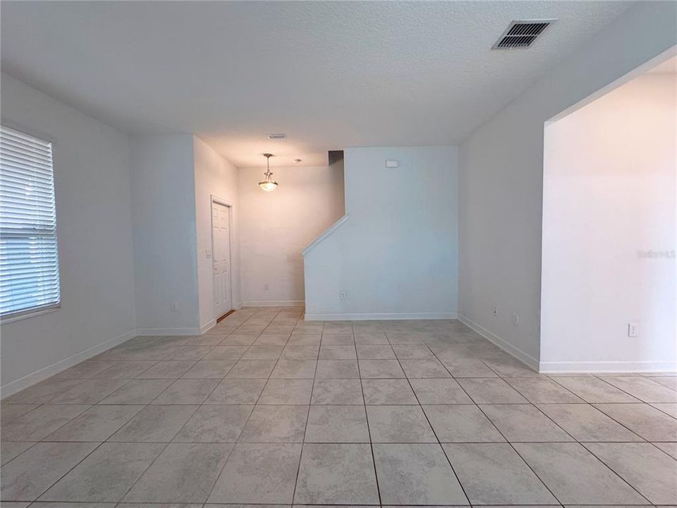 出租: $2,500 (3 贝兹, 2 浴室, 1849 平方英尺)