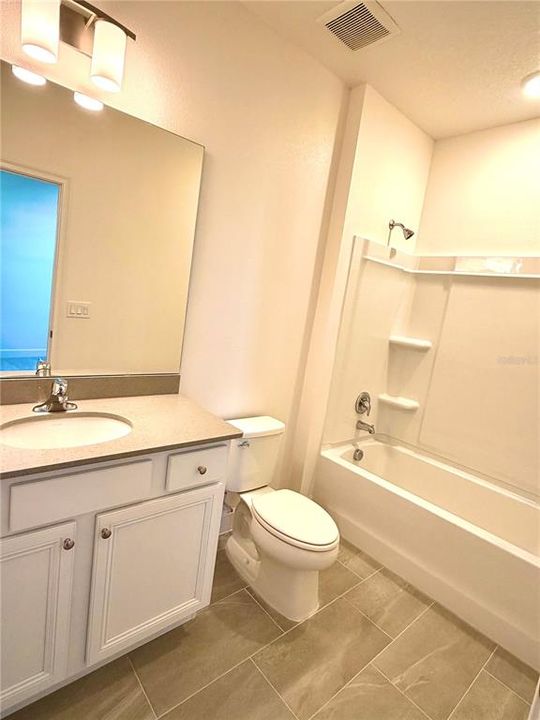 合同活跃: $2,450,000 (15 贝兹, 16 浴室, 6263 平方英尺)