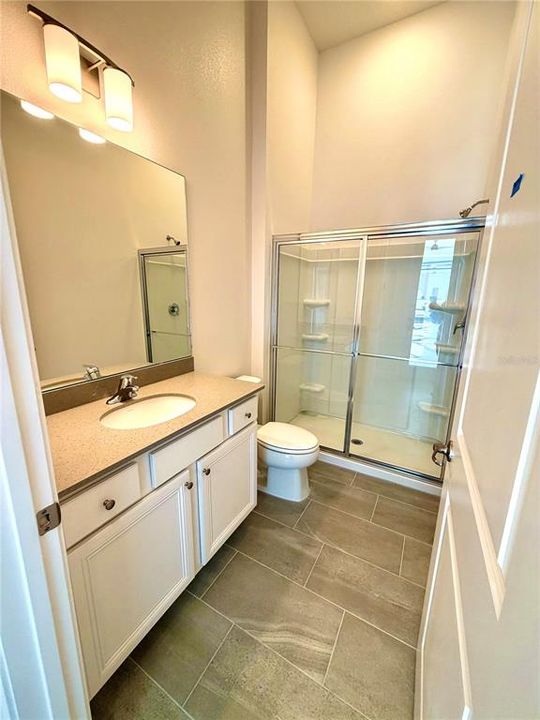 合同活跃: $2,450,000 (15 贝兹, 16 浴室, 6263 平方英尺)