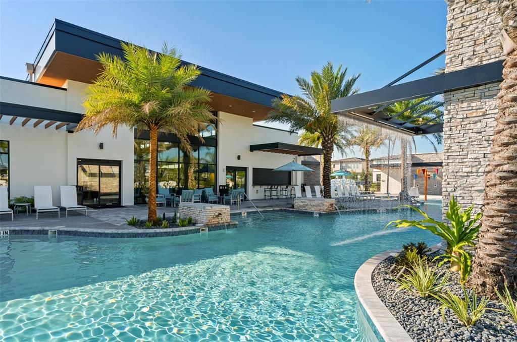 合同活跃: $2,450,000 (15 贝兹, 16 浴室, 6263 平方英尺)