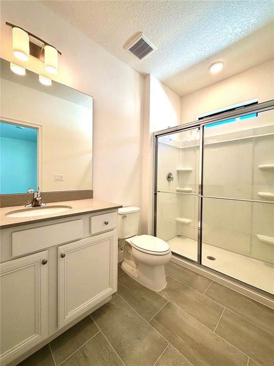 合同活跃: $2,450,000 (15 贝兹, 16 浴室, 6263 平方英尺)