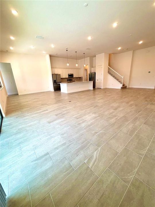 合同活跃: $2,450,000 (15 贝兹, 16 浴室, 6263 平方英尺)