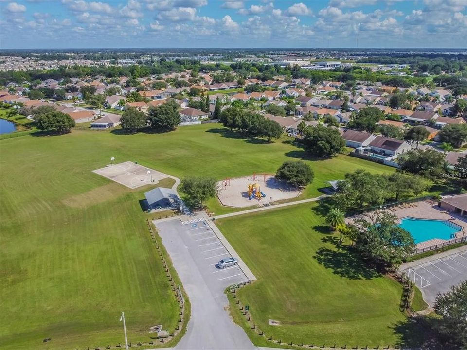 На продажу: $346,000 (4 спален, 2 ванн, 1936 Квадратных фут)