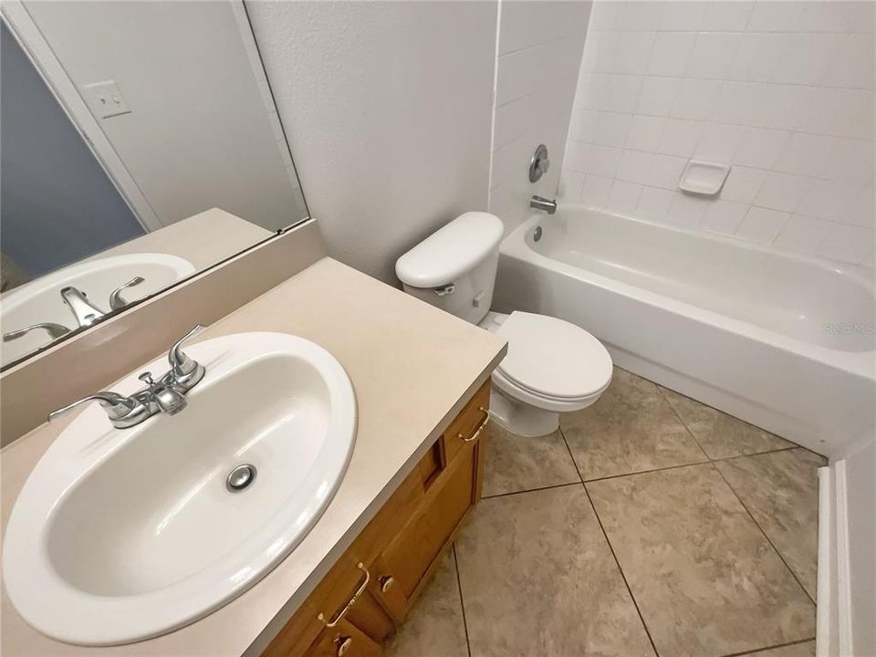 На продажу: $346,000 (4 спален, 2 ванн, 1936 Квадратных фут)