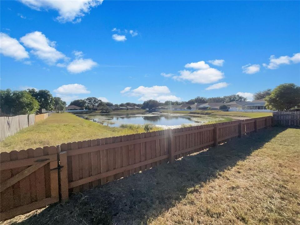 На продажу: $346,000 (4 спален, 2 ванн, 1936 Квадратных фут)