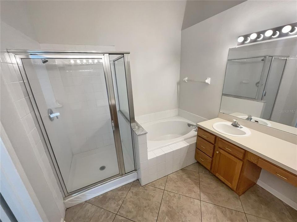 На продажу: $346,000 (4 спален, 2 ванн, 1936 Квадратных фут)