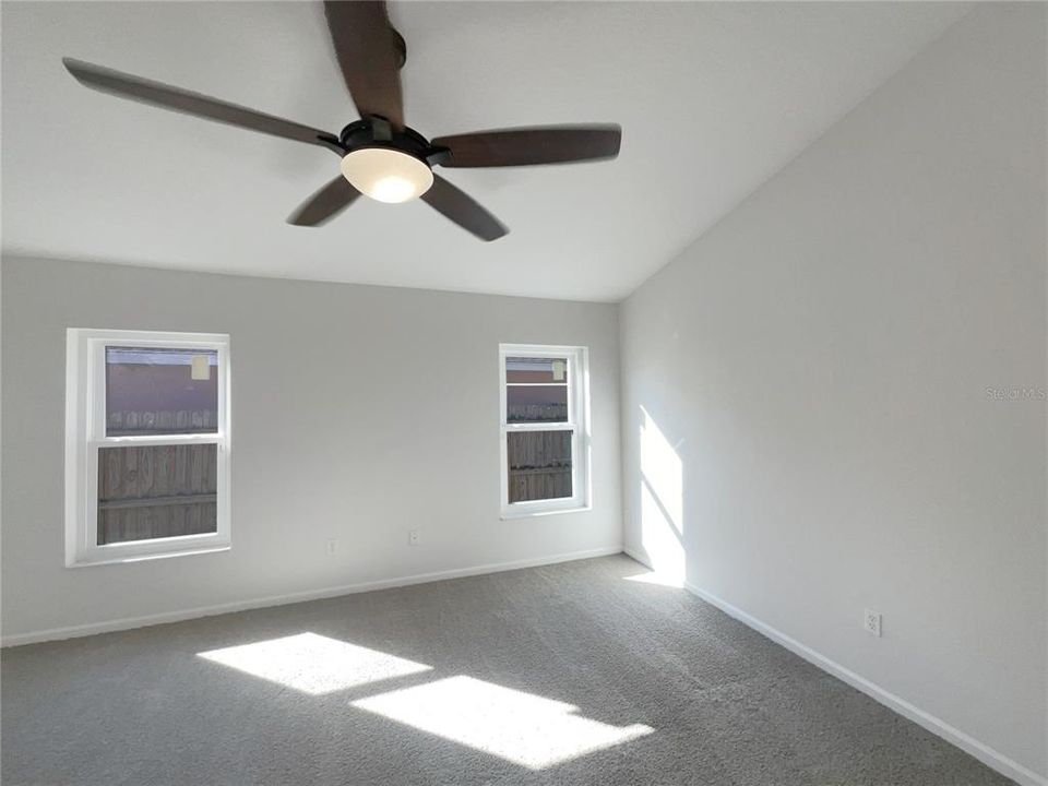 На продажу: $346,000 (4 спален, 2 ванн, 1936 Квадратных фут)