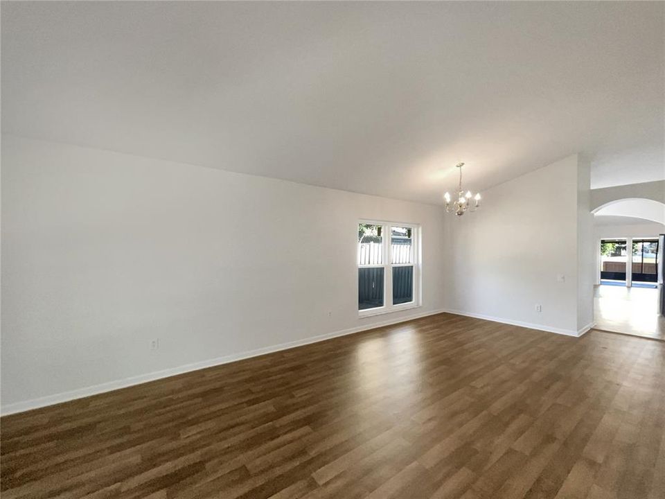 На продажу: $346,000 (4 спален, 2 ванн, 1936 Квадратных фут)