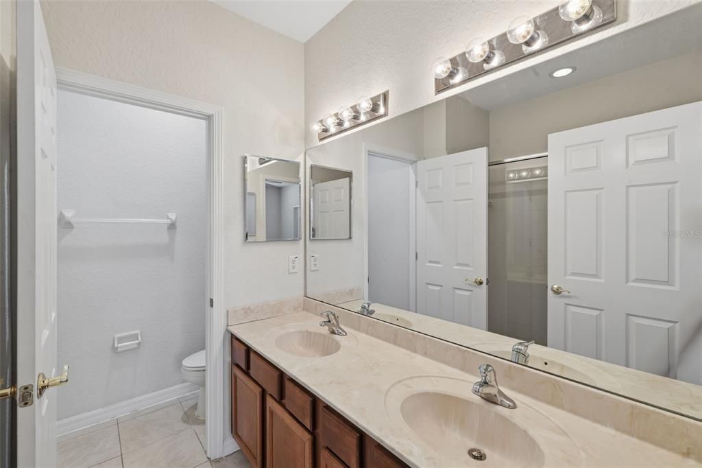 For Sale: $260,000 (3 beds, 2 baths, 1706 Square Feet)