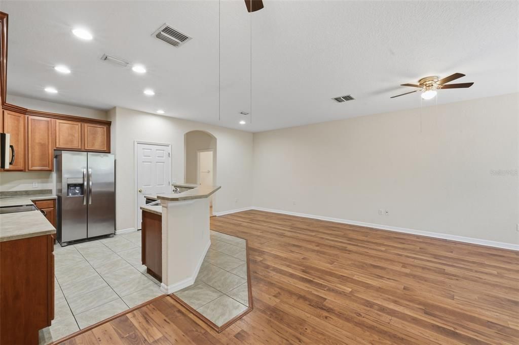 For Sale: $260,000 (3 beds, 2 baths, 1706 Square Feet)