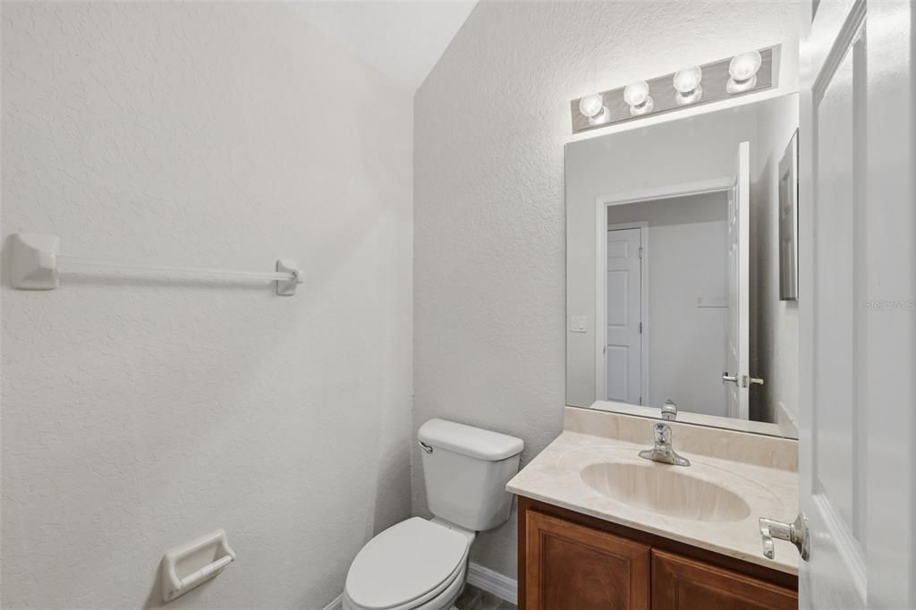 For Sale: $260,000 (3 beds, 2 baths, 1706 Square Feet)