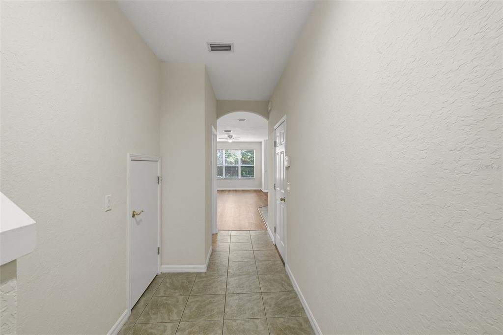 For Sale: $260,000 (3 beds, 2 baths, 1706 Square Feet)