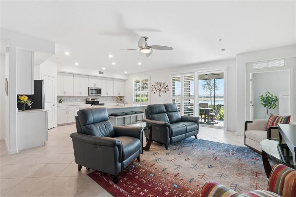 待售: $350,000 (3 贝兹, 2 浴室, 1917 平方英尺)