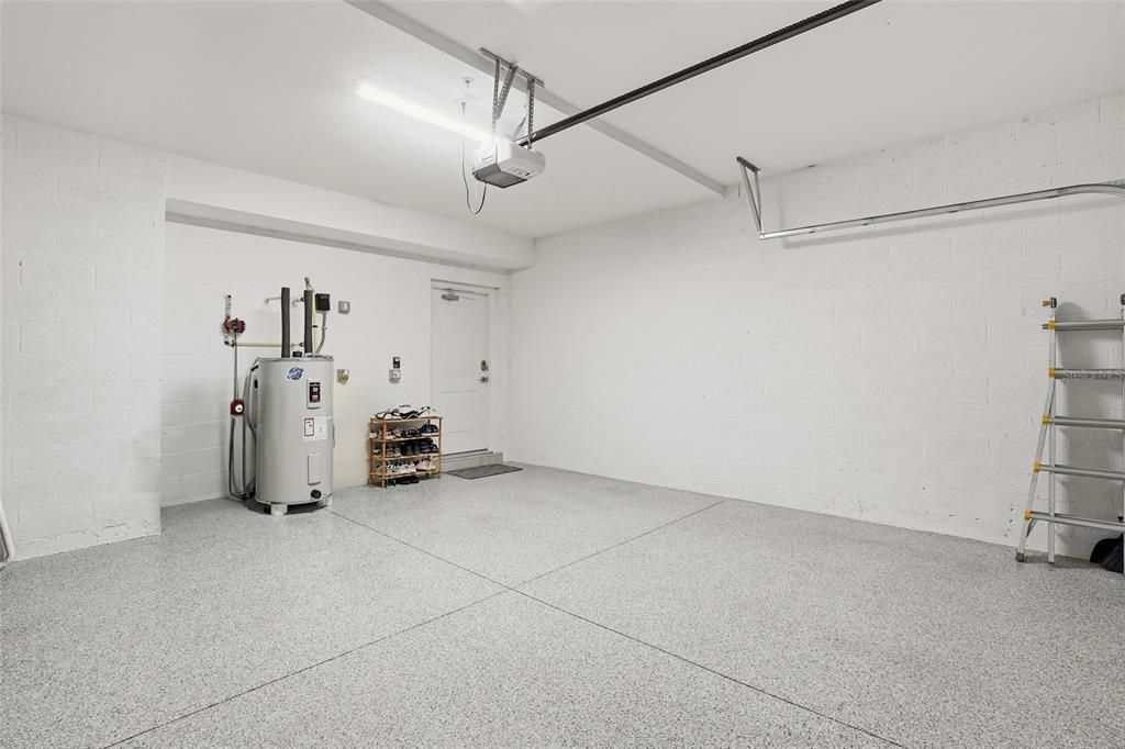 待售: $350,000 (3 贝兹, 2 浴室, 1917 平方英尺)