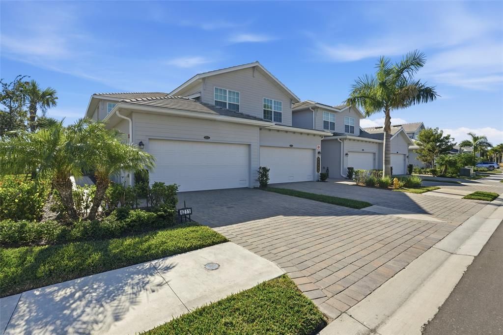 待售: $350,000 (3 贝兹, 2 浴室, 1917 平方英尺)