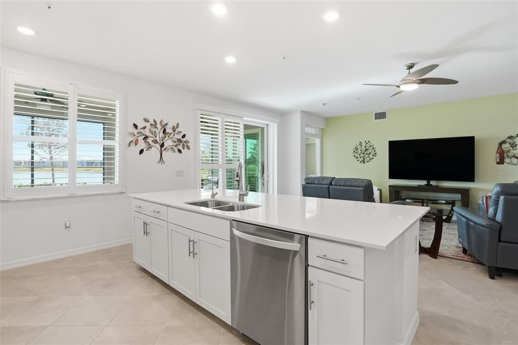 待售: $350,000 (3 贝兹, 2 浴室, 1917 平方英尺)