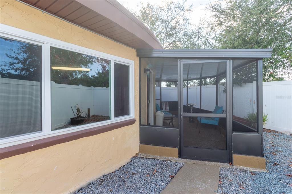 En Venta: $324,900 (4 camas, 3 baños, 1827 Pies cuadrados)