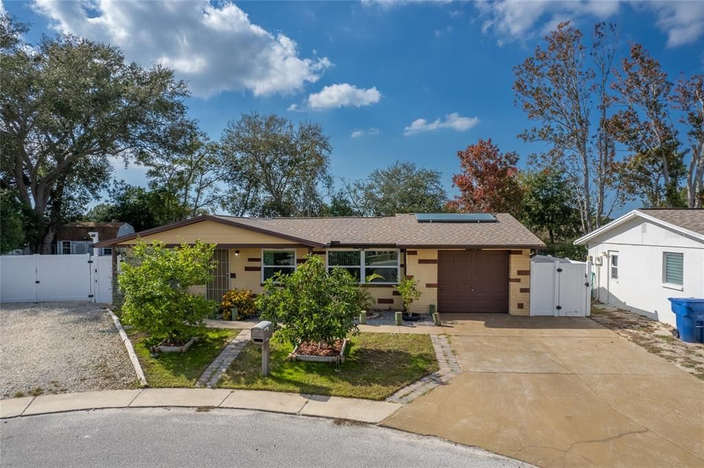 En Venta: $324,900 (4 camas, 3 baños, 1827 Pies cuadrados)