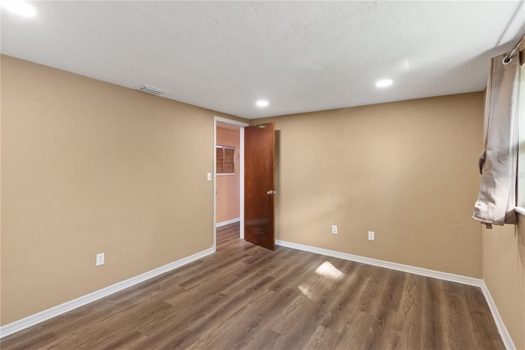 En Venta: $324,900 (4 camas, 3 baños, 1827 Pies cuadrados)