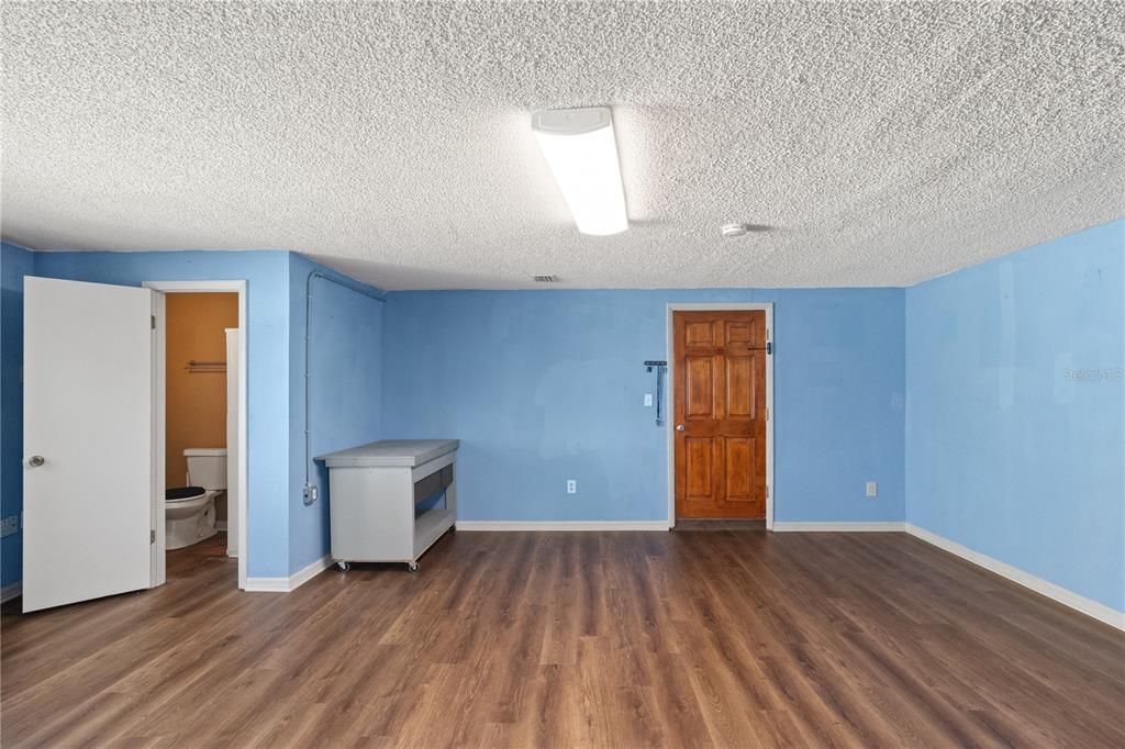 En Venta: $324,900 (4 camas, 3 baños, 1827 Pies cuadrados)