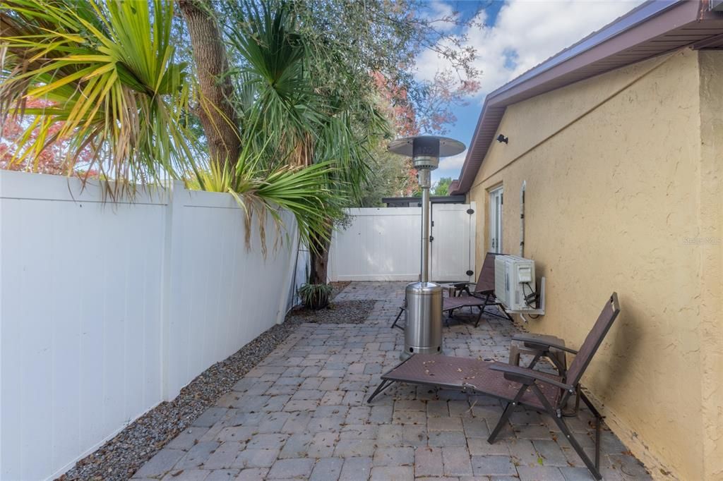 En Venta: $324,900 (4 camas, 3 baños, 1827 Pies cuadrados)