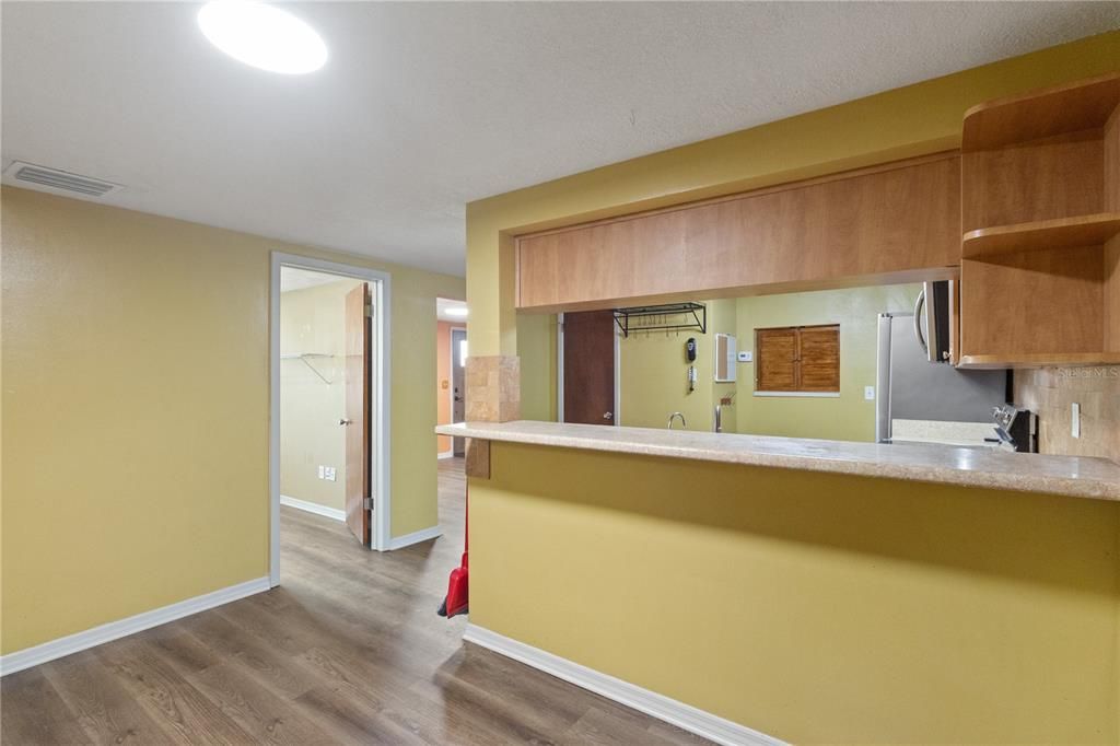 En Venta: $324,900 (4 camas, 3 baños, 1827 Pies cuadrados)