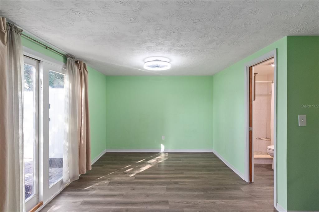 En Venta: $324,900 (4 camas, 3 baños, 1827 Pies cuadrados)