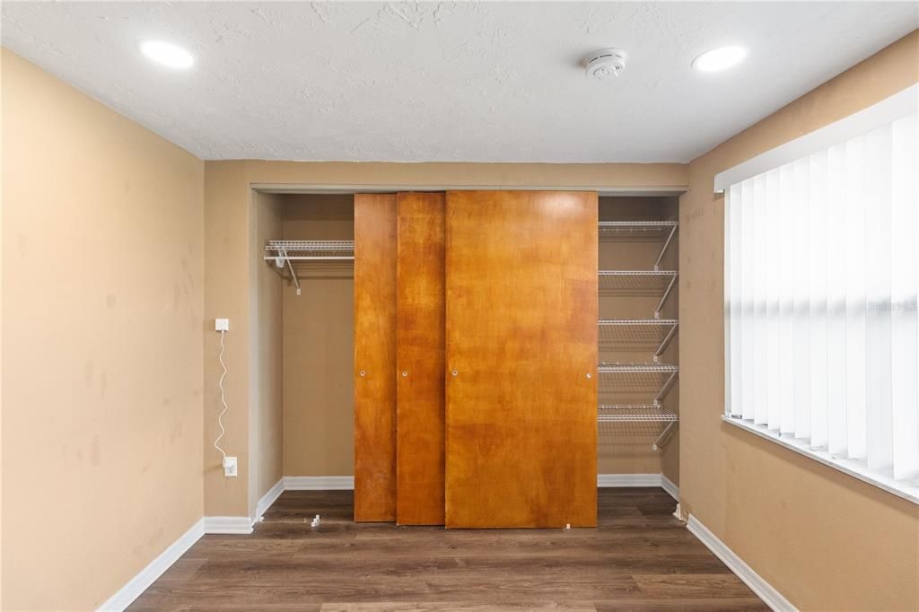 En Venta: $324,900 (4 camas, 3 baños, 1827 Pies cuadrados)