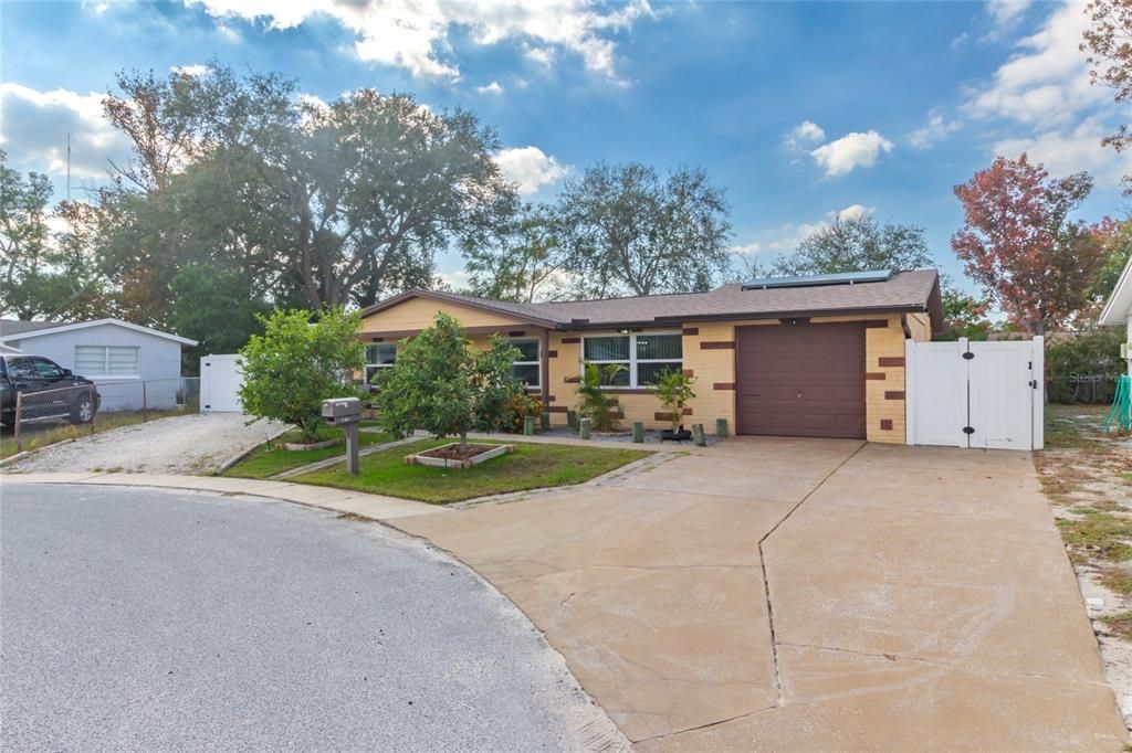 En Venta: $324,900 (4 camas, 3 baños, 1827 Pies cuadrados)