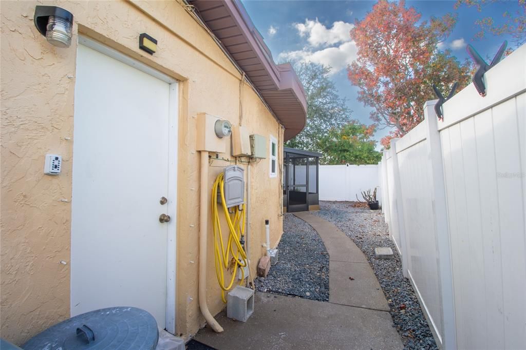 En Venta: $324,900 (4 camas, 3 baños, 1827 Pies cuadrados)