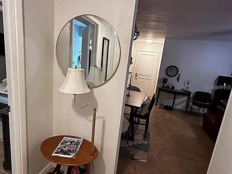 For Rent: $2,200 (2 beds, 1 baths, 857 Square Feet)