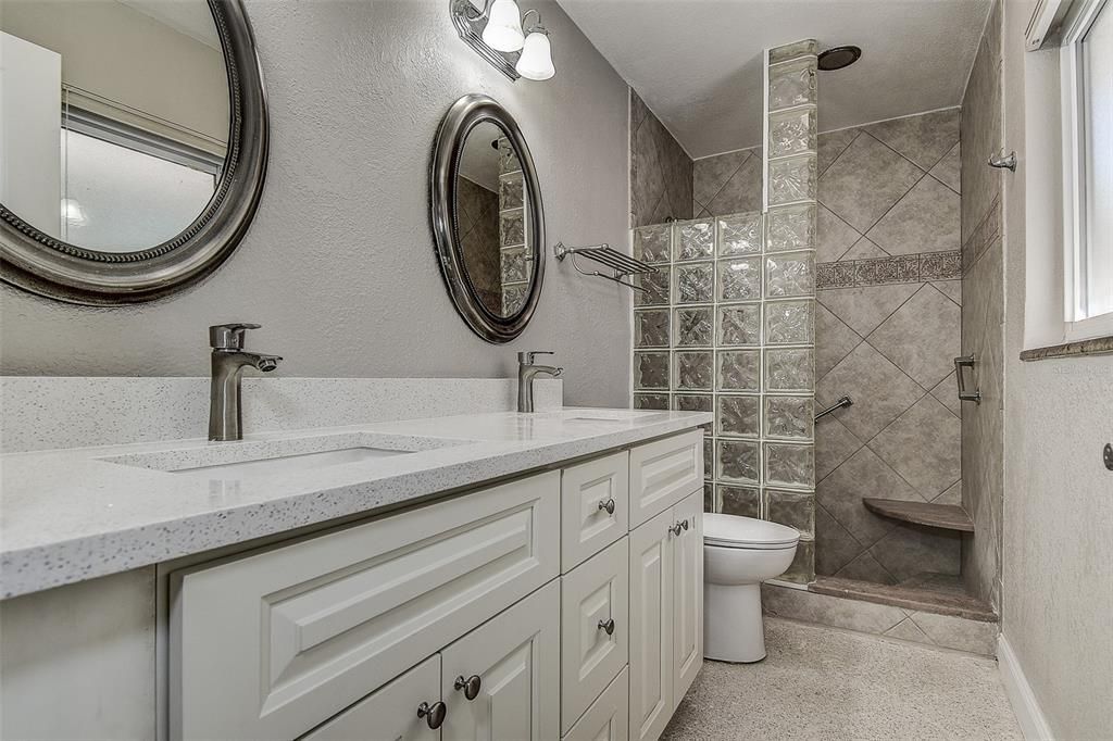 For Sale: $845,000 (3 beds, 3 baths, 2076 Square Feet)