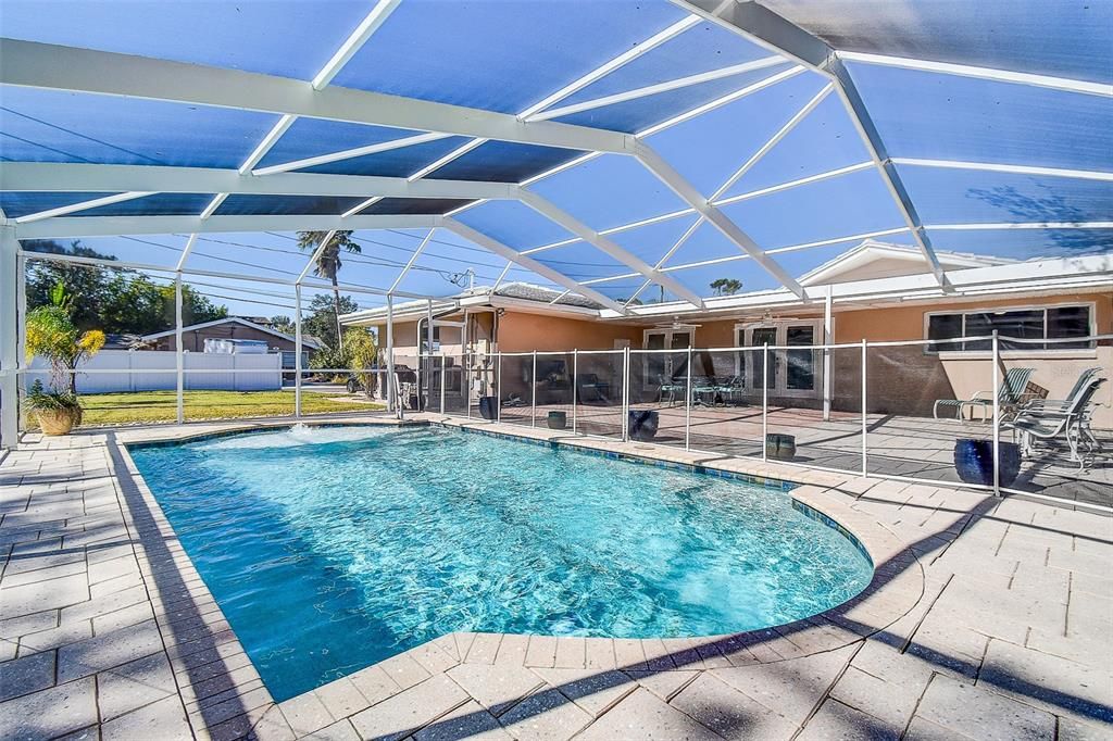 For Sale: $845,000 (3 beds, 3 baths, 2076 Square Feet)