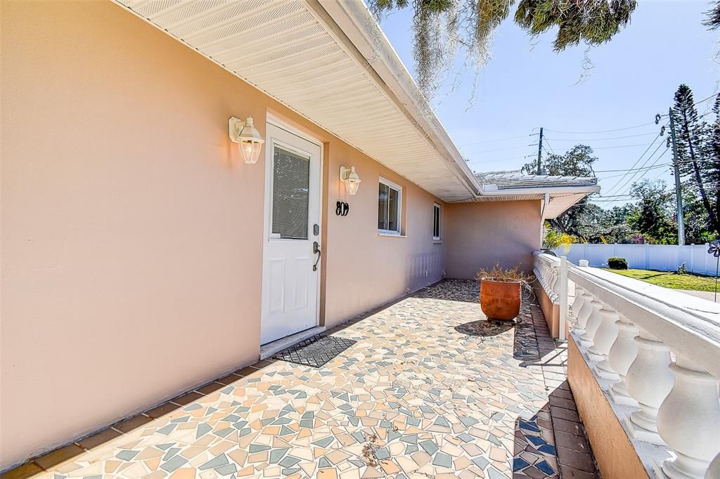 For Sale: $845,000 (3 beds, 3 baths, 2076 Square Feet)